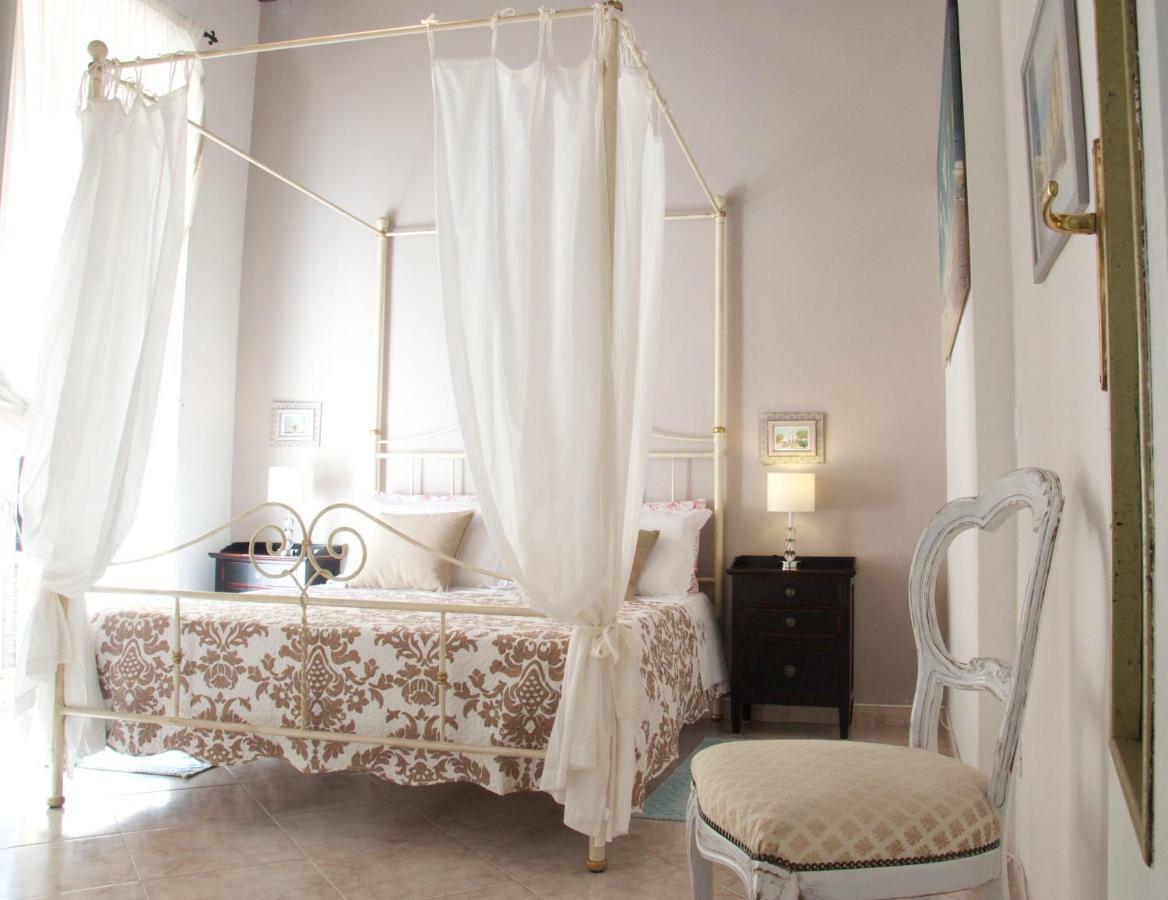 New Romantic Suite Cagliari Bagian luar foto