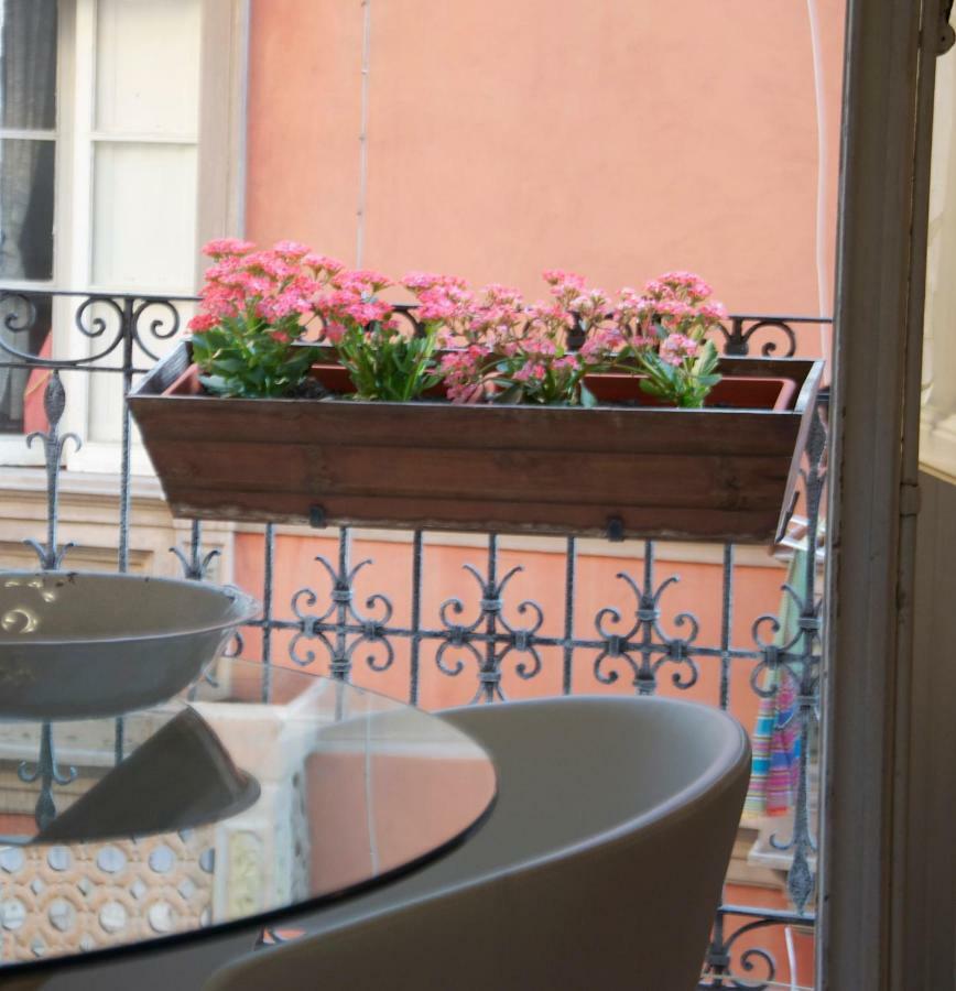 New Romantic Suite Cagliari Bagian luar foto